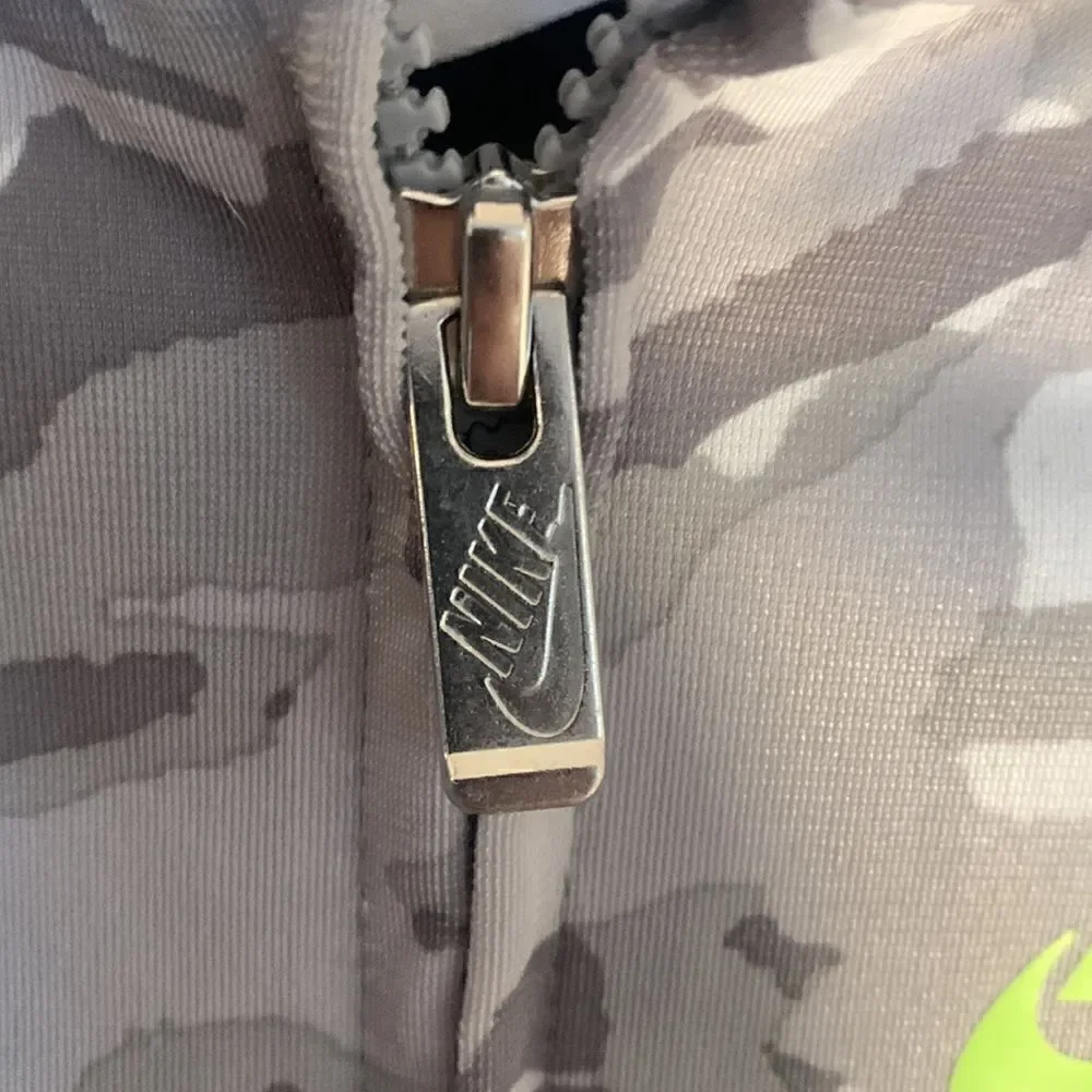 Nike GUC gray/white camo print lightweight zip up sweatshirt Size 6